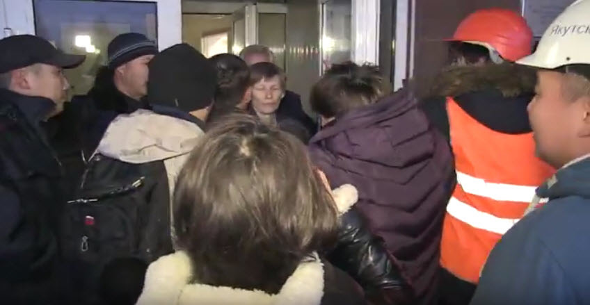 Видеофакт: в Сети появилась еще одна запись штурма Якутской ГРЭС журналистами