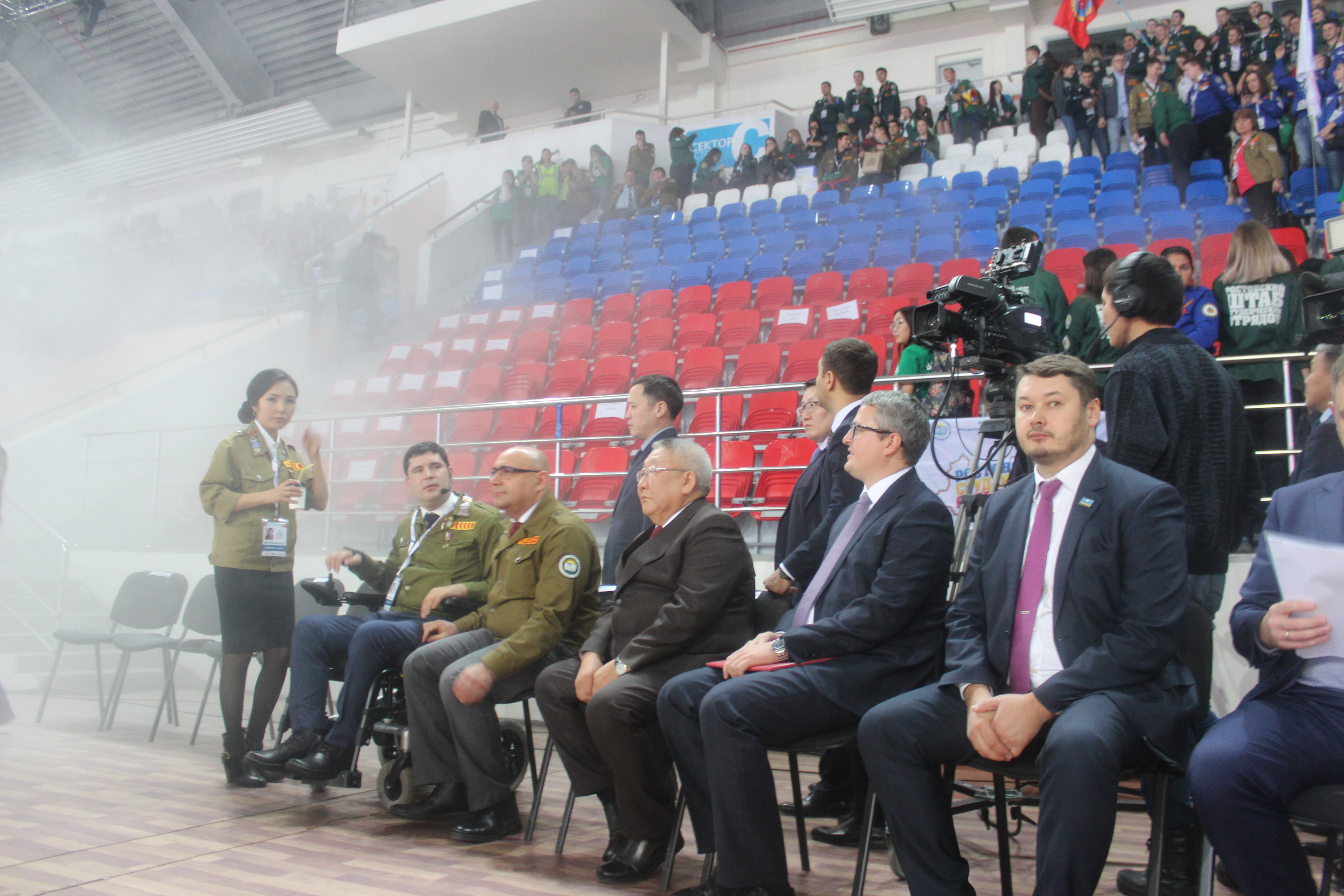 В Якутске во время открытия слета студотрядов произошло возгорание, которое организаторы и власти предпочли "не заметить"