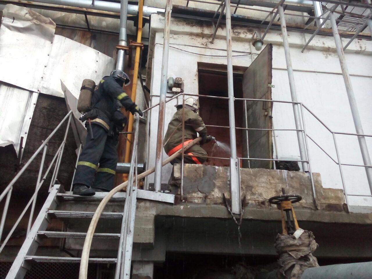 Видео тушения пожара на Якутской ГРЭС