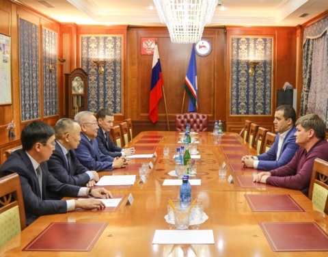 Егор Борисов и Умар Кремлёв обсудили возможность проведения чемпионата России по боксу в Якутске