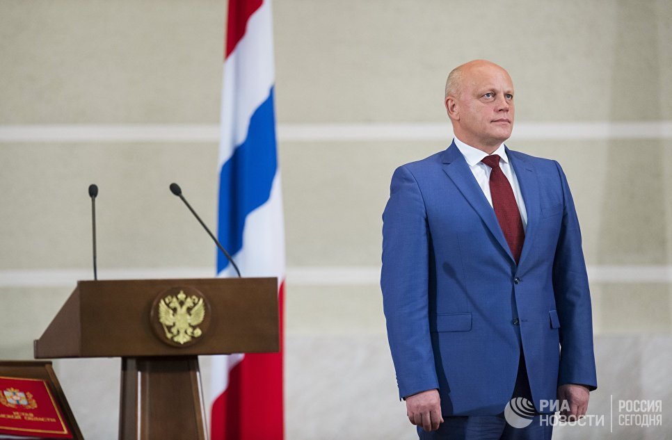 Путин отправил в отставку губернатора Омской области