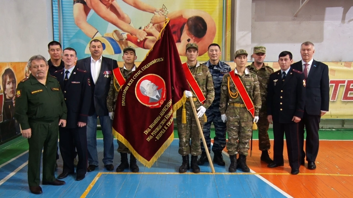 Мирнинской школе присвоено имя погибшего бойца ОМОН - Кавалера Ордена Мужества Станислава Голомарева