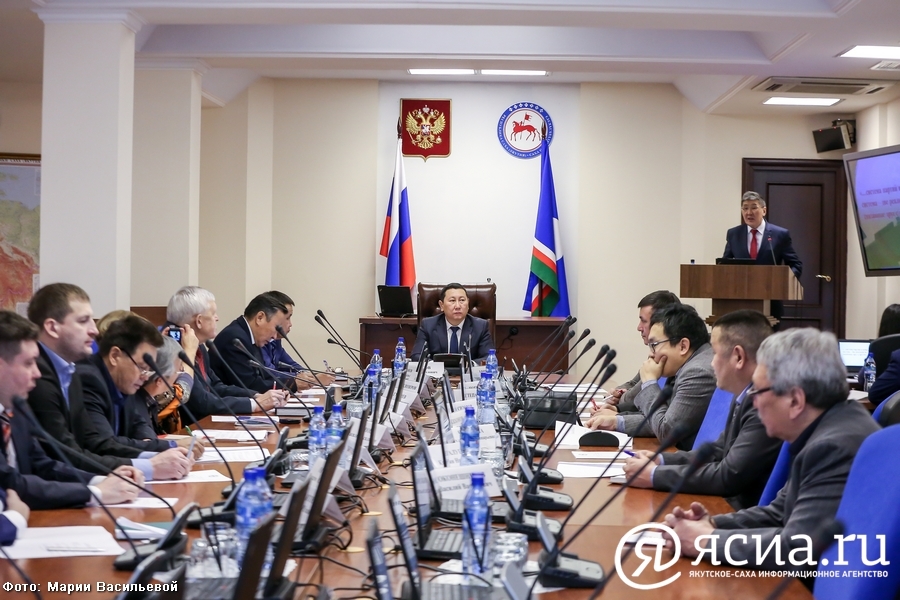Состоялось заседание Совета при Главе Якутии по взаимодействию с региональными отделениями партий
