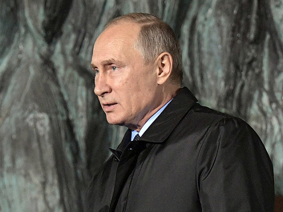 Путин снова отказался развеять интригу с выборами