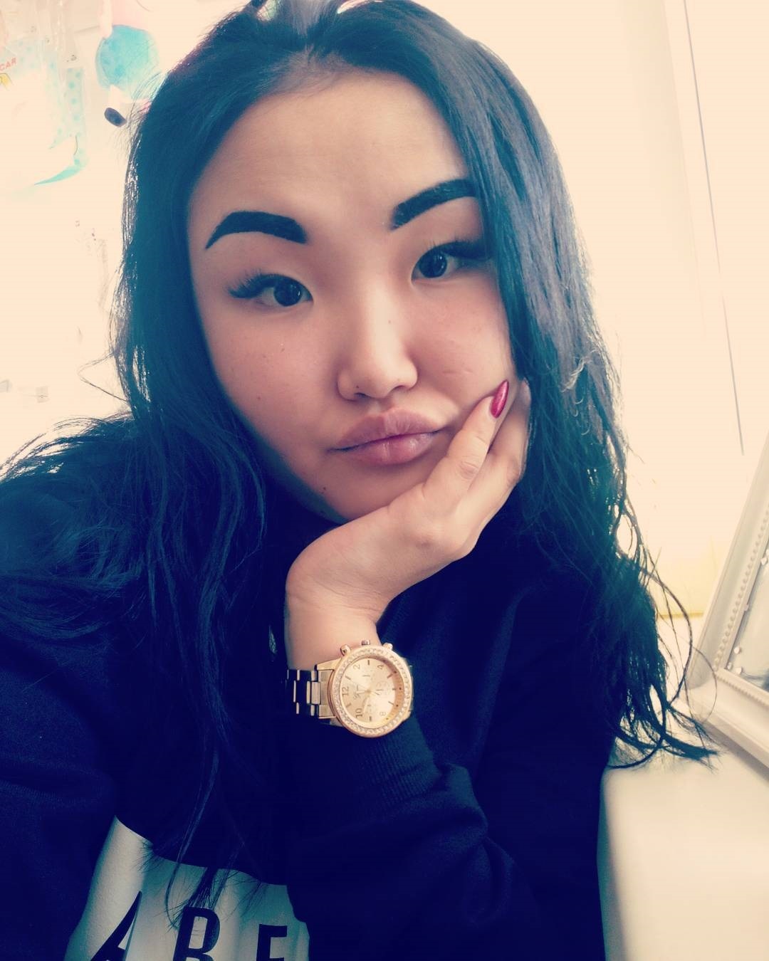 Анжелика Протодьяконова сделала татуаж бровей