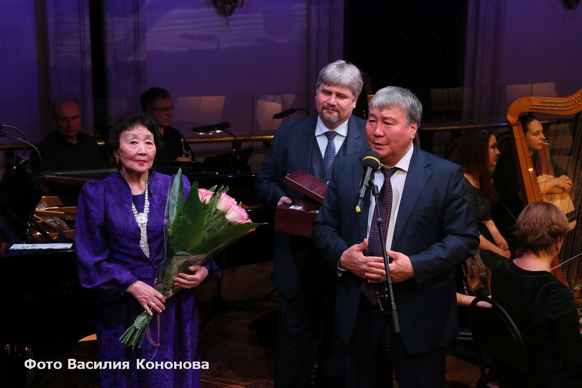 Премия "Легенда" присуждена легендарной певице Анегине Ильиной