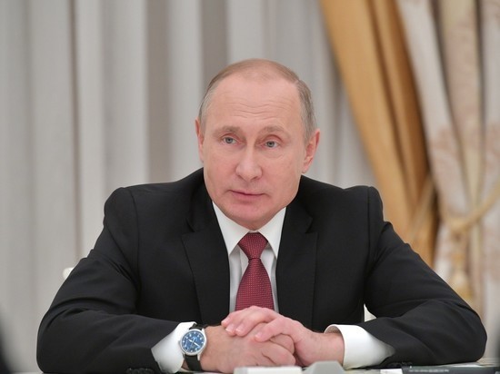 Путин потребовал «отцепить» управляющие компании от финансовых потоков