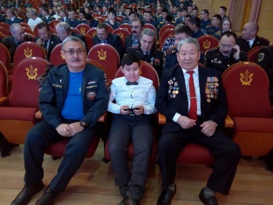 Пятиклассник Харысхан Хобров награжден медалью «За отличие в ликвидации ЧС»