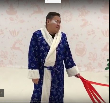 Дедушка Якут запряг своих оленей в Москве