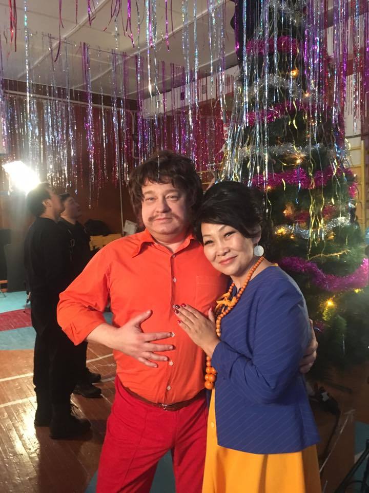 Сотрудники мэрии Якутска примерили образы в стиле 70-х годов (+фото)