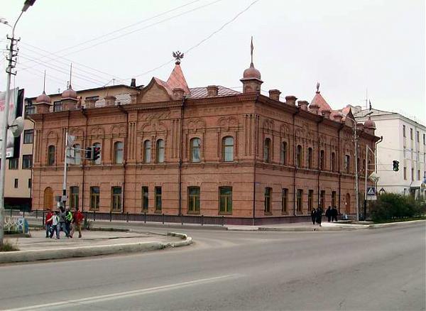 В Якутске полиция проверяет данные о стрельбе в библиотеке