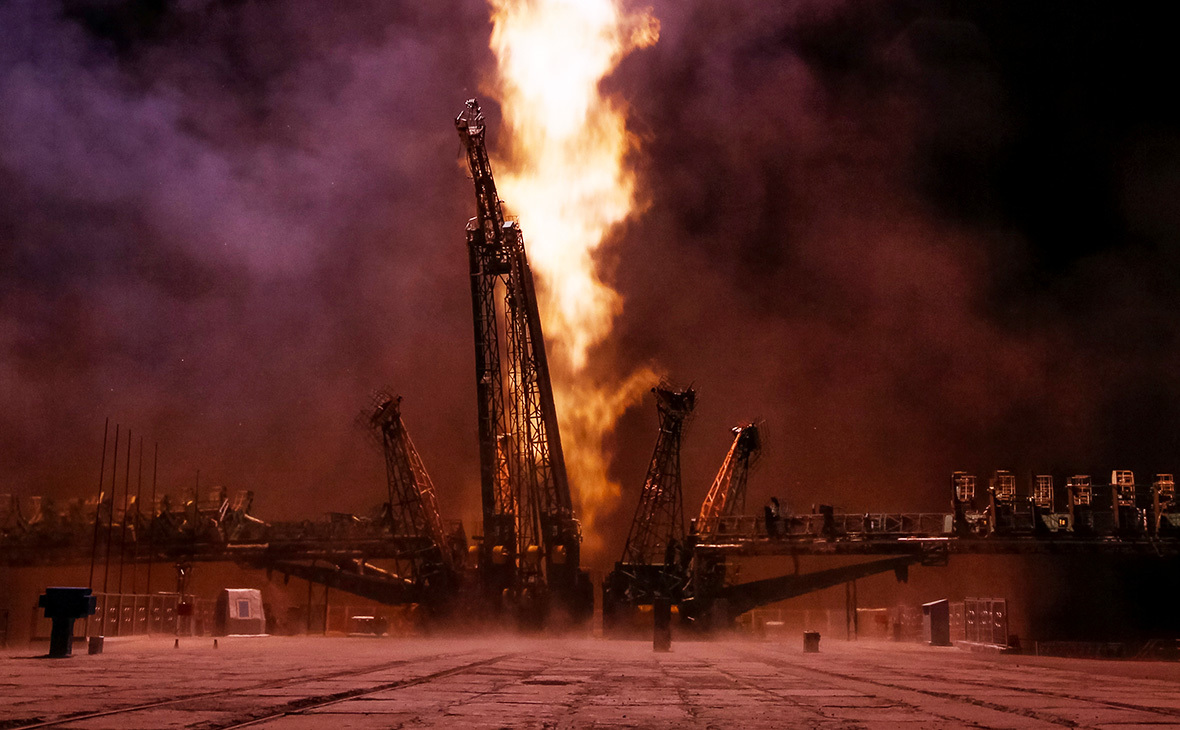 Медведев потребовал наказать виновников неудачного пуска с Восточного