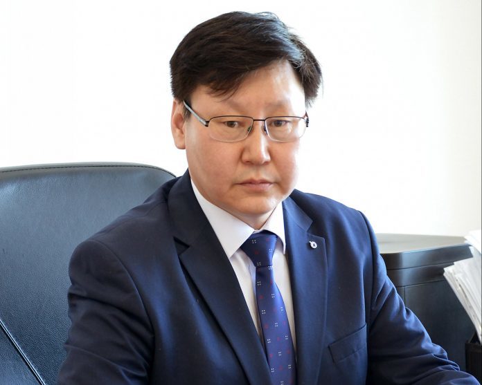 В Москве утвердили возможного преемника на пост ректора СВФУ