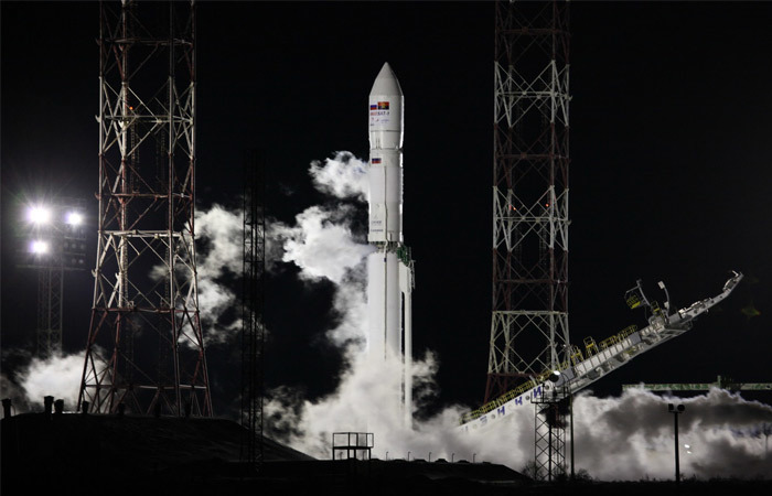 Специалисты РКК "Энергия" установили связь с ангольским спутником