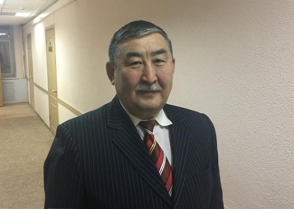 Экс-главу Нюрбинского района освободили из-под ареста