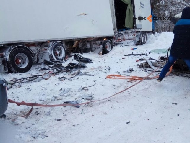 Число пострадавших в крупном ДТП в Якутии увеличилось до девяти человек