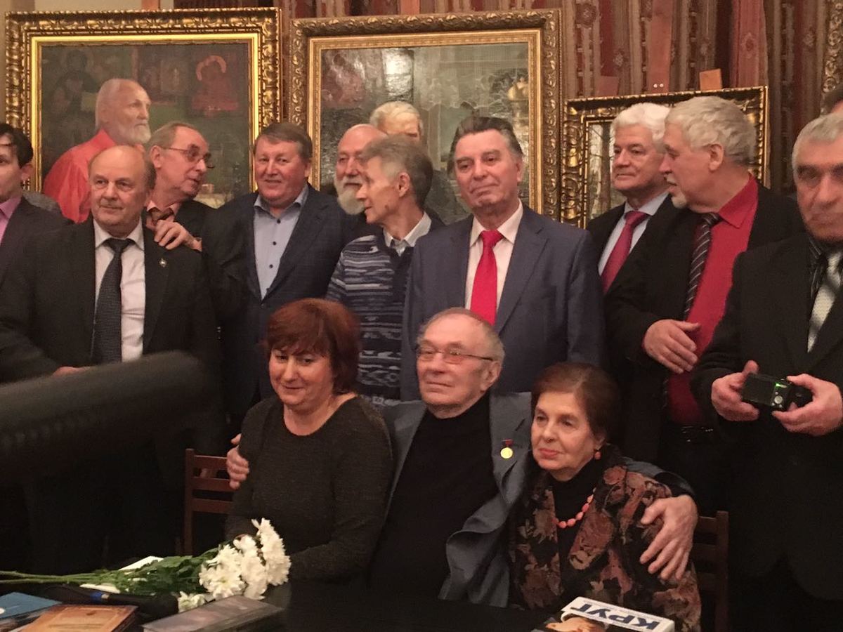 Автор книги об АЛРОСА и Якутии получил признание