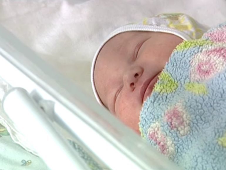 Дети-«подкидыши» получили право на социальную пенсию