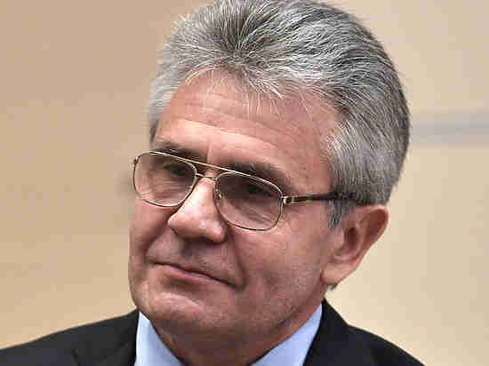 Президент РАН Александр Сергеев поздравил якутских ученых с Днем науки и юбилеем академика Владимира Ларионова