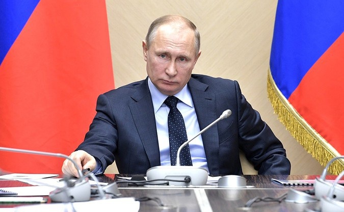 Владимир Путин подписал закон о волонтерстве
