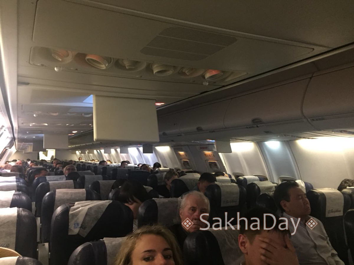 Пассажиры аварийного рейса вылетели из Благовещенска в Якутск