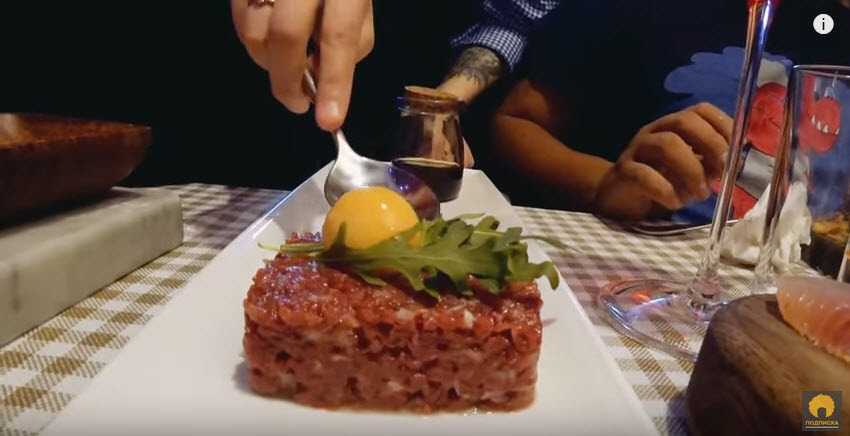 Чем кормили Илью Варламова* в Якутии? (+видео)