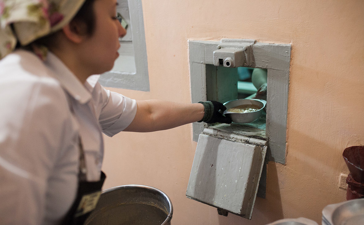 ФСИН сообщила о трате в день на питание одного заключенного 72 руб.