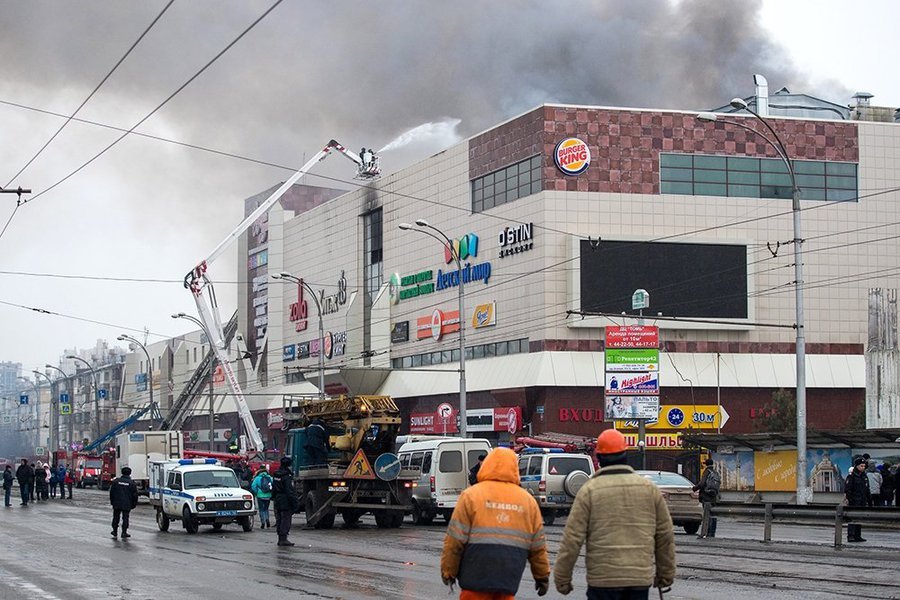 "Не хватает слов, воздуха, чтобы выразить свои чувства", - якутяне о трагедии в Кемерово