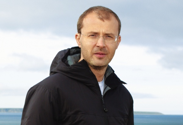 Самолет с главой Чукотки на борту из-за погодных условий сел в Якутске