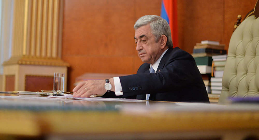 Премьер-министр Армении Серж Саргсян подал в отставку