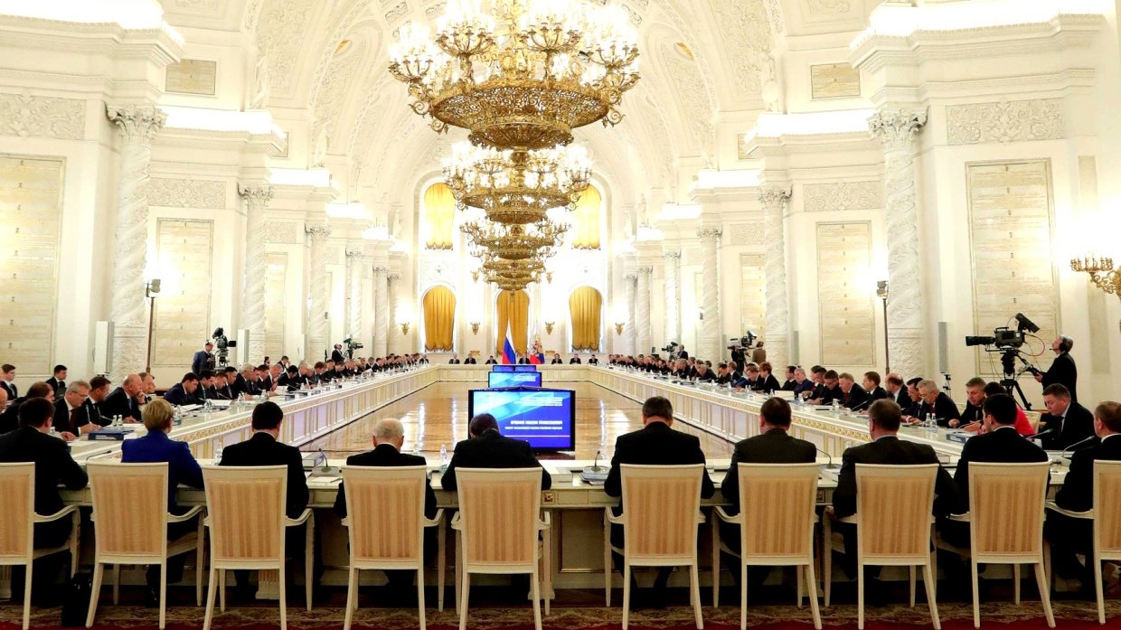 В администрации президента рассматривают варианты замены четырех губернаторов, в том числе Егора Борисова