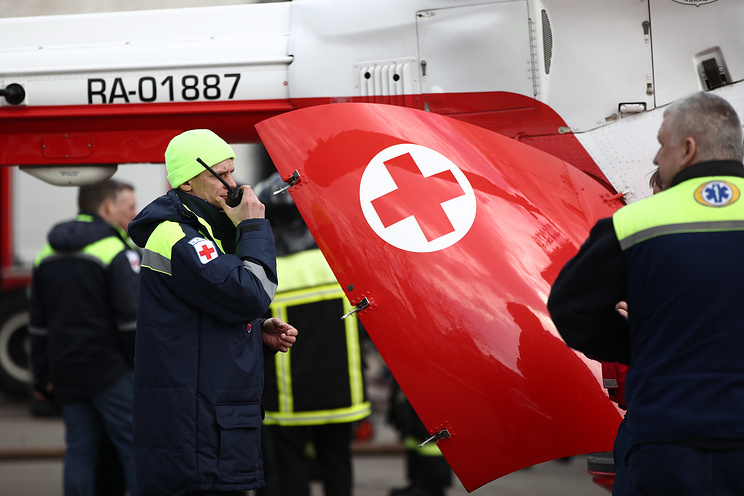 СМИ: шесть человек погибли при крушении вертолета в Хабаровске