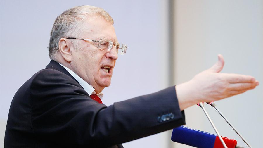 Жириновский предложил вывозить мусор в тундру