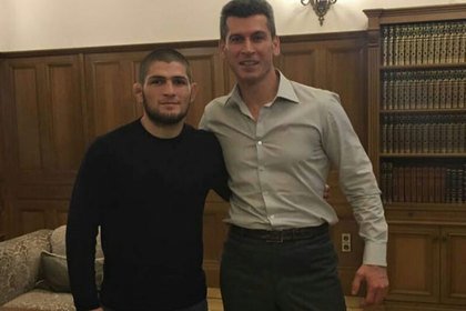 Боец Нурмагомедов попросил Путина помочь арестованному миллиардеру Магомедову