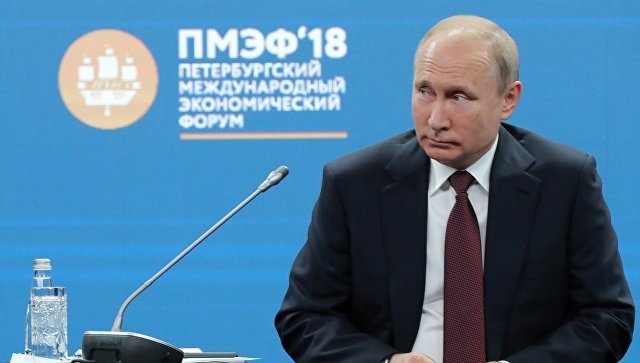 Путин призвал продолжить обновление региональных команд