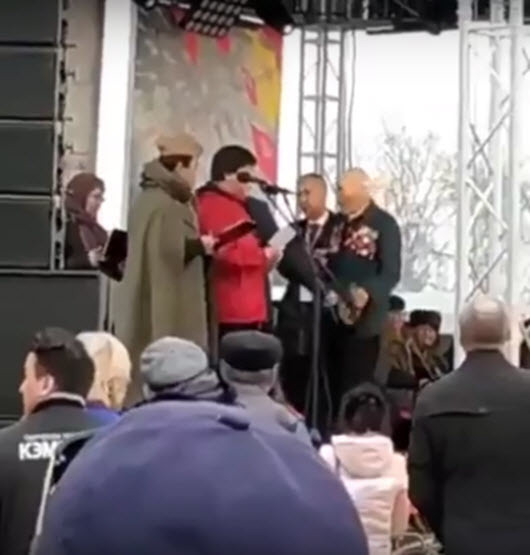 В Якутске на празднике 9 мая ветерана оттеснили от микрофона (видео)