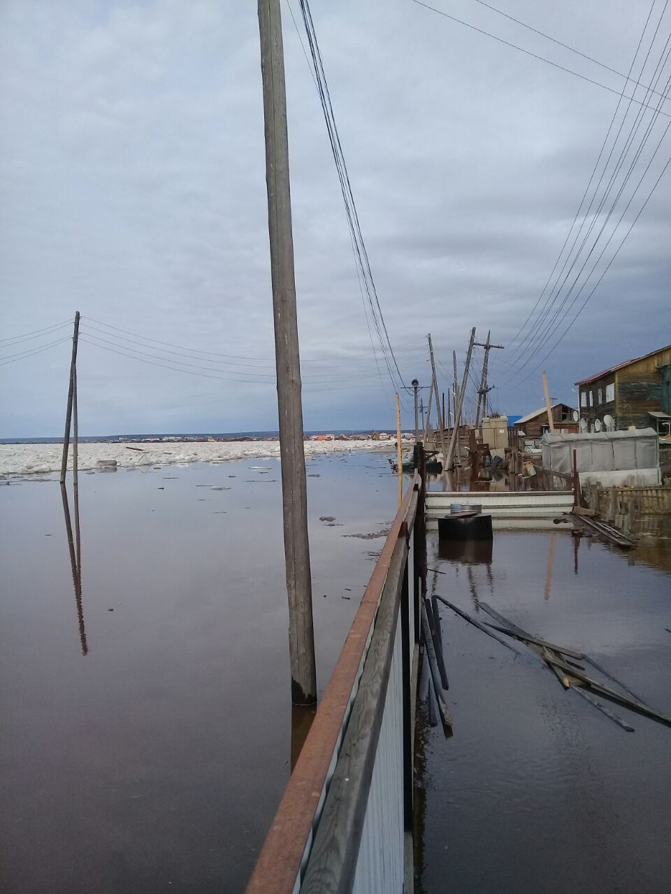 В Амге затоплено 49 домов. Вода продолжает прибывать (видео)