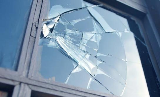 В Якутии две малолетние девочки проникли в морг и вынесли труп