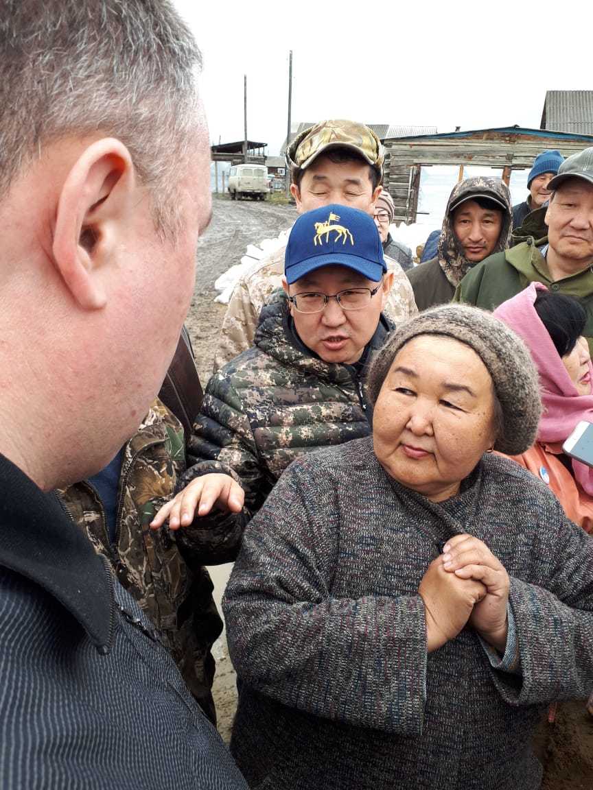 Население Чурапчи мобилизовано на работы по укреплению дамб