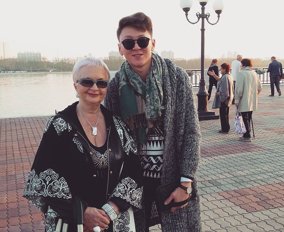 Вера Мусатова назвала слух о свадьбе с якутским художником небылицей