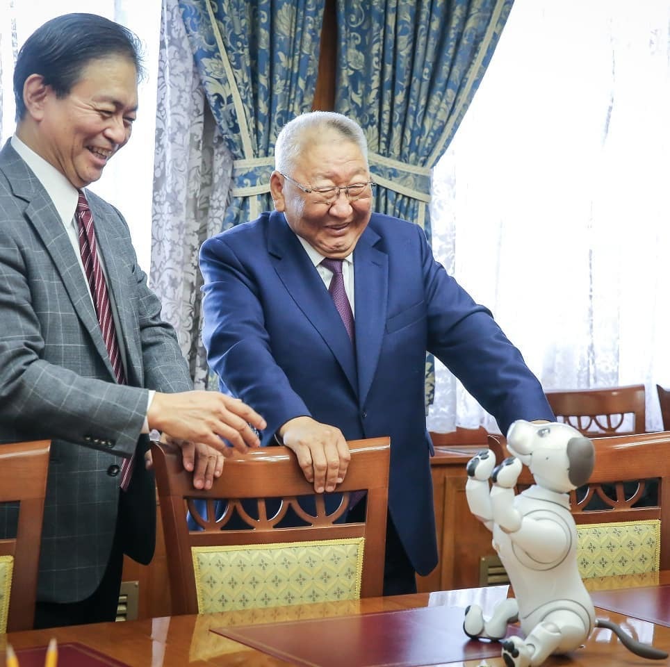 32078490_256813064879789_5984662259798900736_n