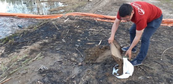 Общественники: последствия разлива нефтепродуктов под Якутском еще не устранены