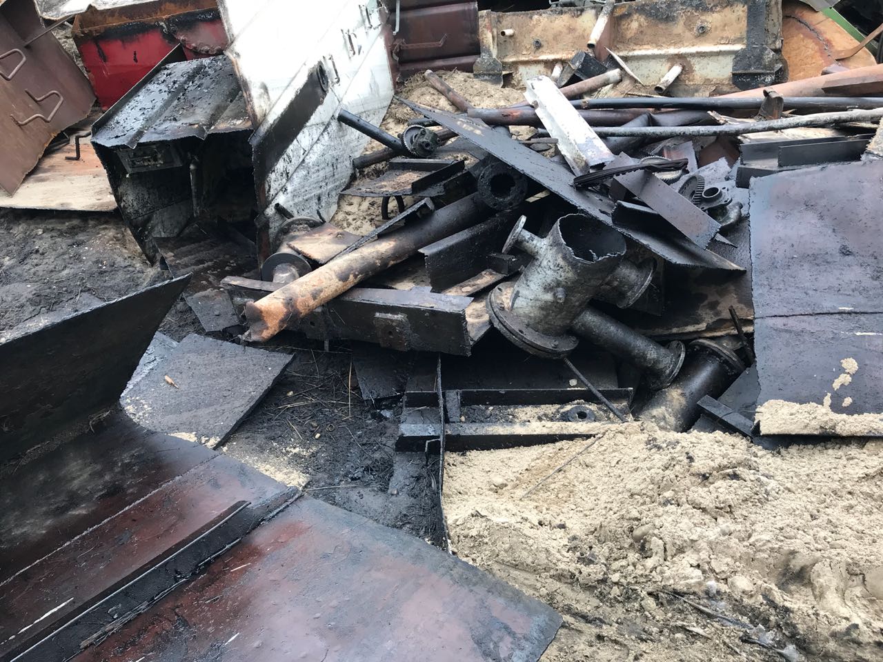 Населению Якутска рекомендуется запастись питьевой водой в связи с утечкой нефтепродуктов