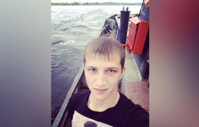 Житель Иркутской области спас тонущую на Лене школьницу, проплыв в темноте около километра