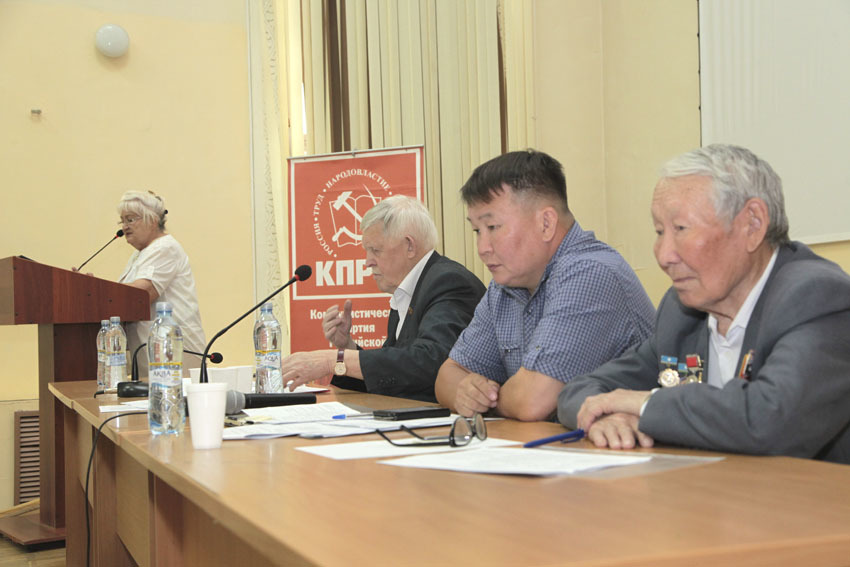 Якутские коммунисты выдвинули Виктора Губарева в кандидаты на должность главы Якутии
