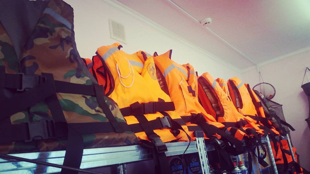 В Якутии во время поездки на катере артистке запретили надевать спасательный жилет