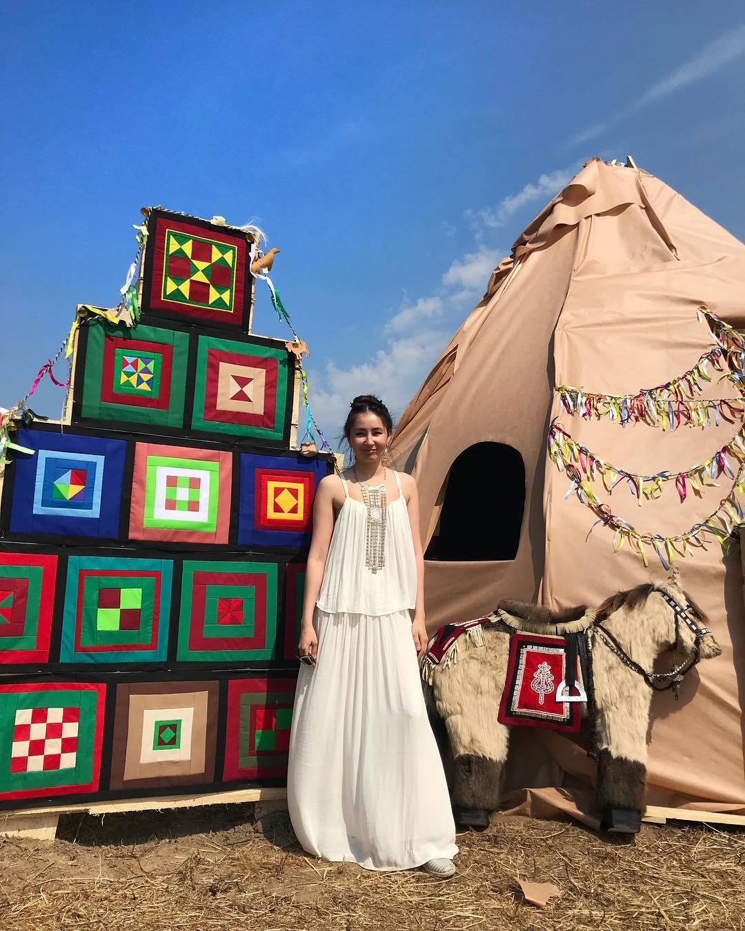 Фотофакт: Титулованная якутская красавица Сардана Корякина на европейском ысыахе в Калининграде