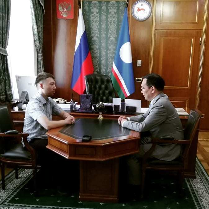 Преподавателя, задавшего вопрос Путину, срочно вызвали к врио главы Якутии Айсену Николаеву