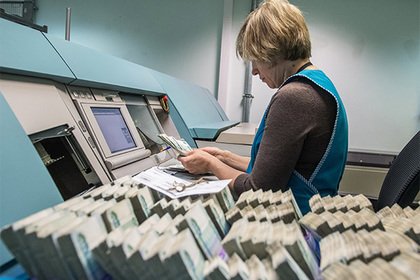 Деньги россиян разрешили блокировать