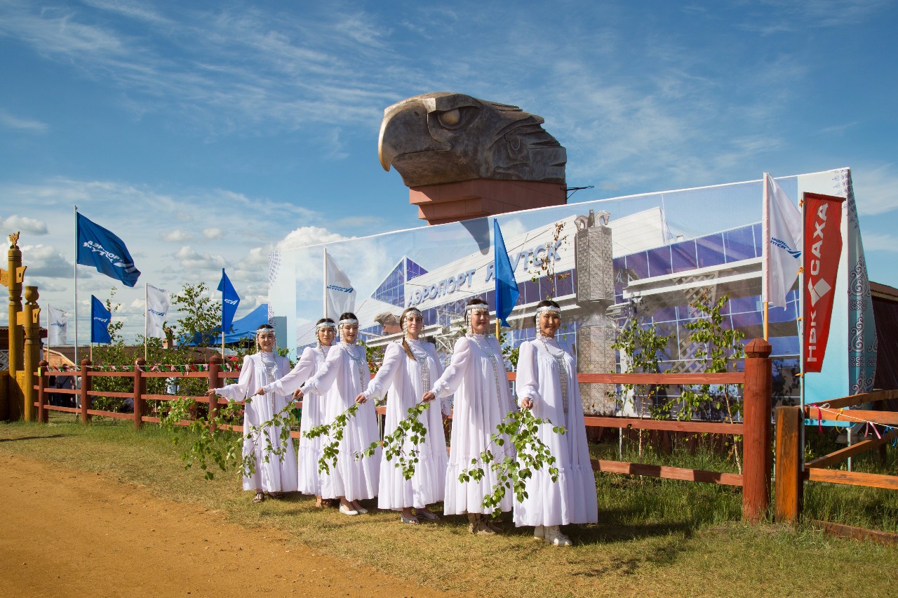 Вместе! Коллектив аэропорта «Якутск» отметил Ысыах Туймаады вместе с жителями Строительного и Гагаринского округов
